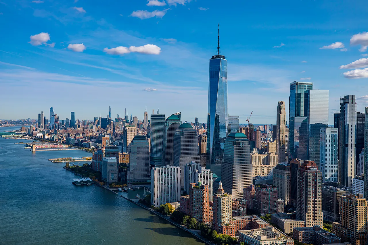Découvrez la skyline et les monuments de Manhattan comme jamais auparavant, de jour comme de nuit