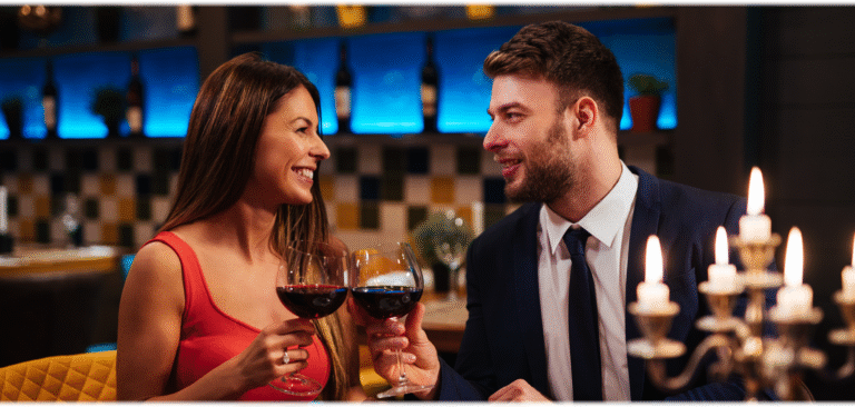 Couple - dinner - restaurant - iStock.com EmirMemedovski